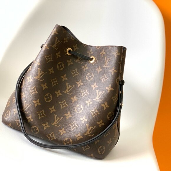 Louis Vuitton Monogram Bucket Large Black Lining - Picture 3 of 9